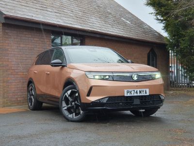 Vauxhall Grandland 0.0 157kW Ultimate 73kWh 5dr Auto Hatchback Electric Impact Copper at Accrington Garages Accrington