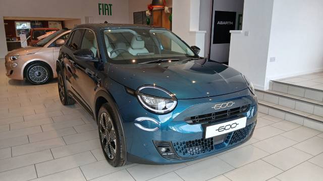 Fiat 600 1.2 Hybrid 48V Icon 5dr eDCT-6 Hatchback Petrol Ocean Green