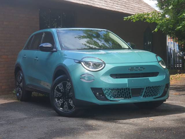Fiat 600 1.2 Hybrid 48V 5dr eDCT-6 Hatchback Petrol Sky Blue Metallic