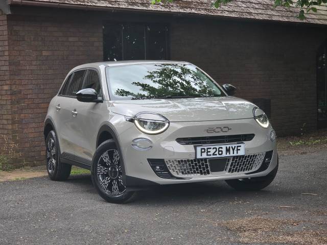 Fiat 600 1.2 Hybrid 48V Icon 5dr eDCT-6 Hatchback Petrol Sand Metallic