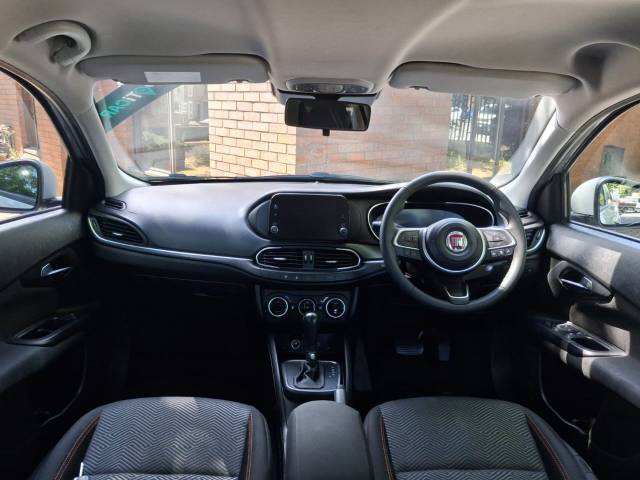 2023 Fiat Tipo Cross 1.5 Hybrid 48V Cross Garmin 5dr DDCT