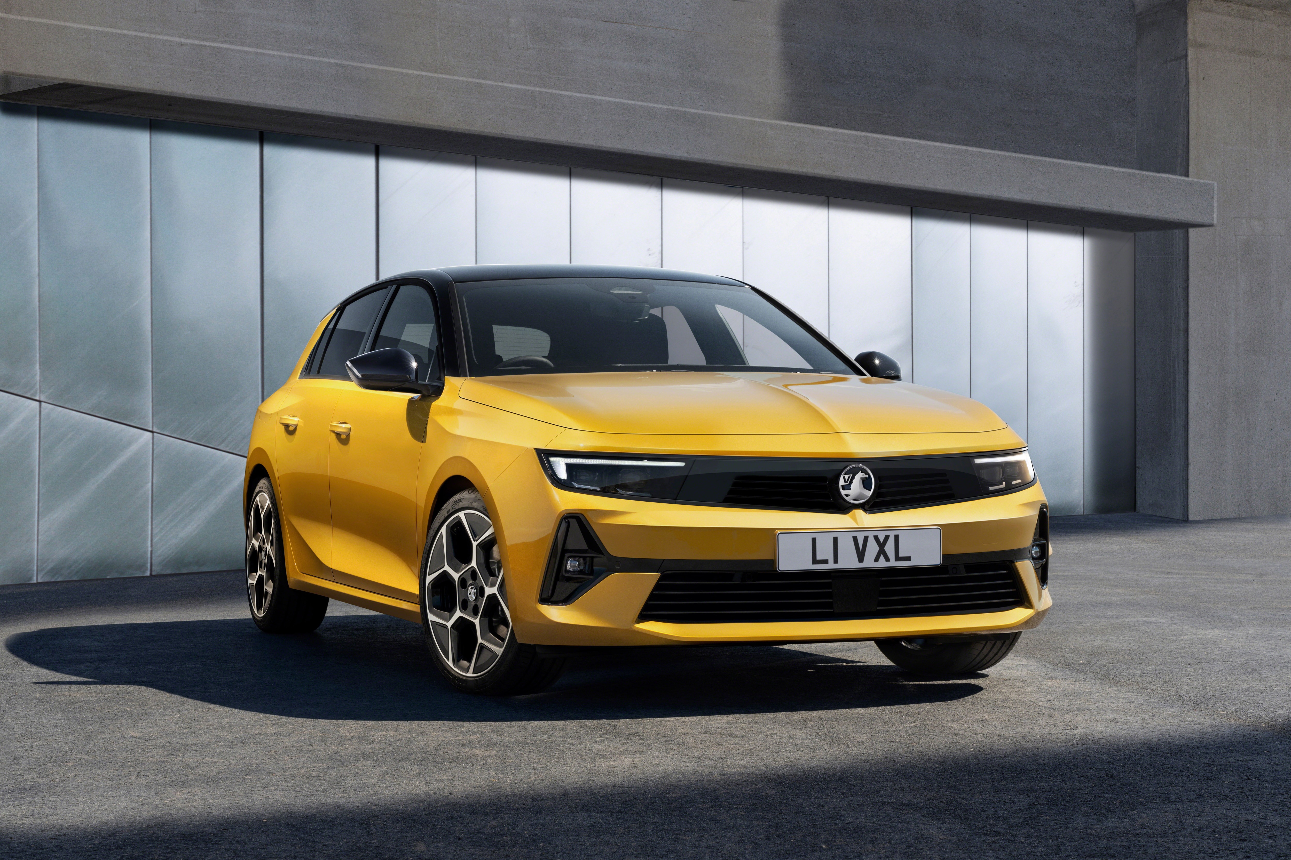 VAUXHALL REVEALS ALL-NEW ASTRA